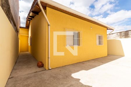 Casa à venda com 120m², 3 quartos e 3 vagas Casa à venda com 120m², 3 quartos e 3 vagasQuintal