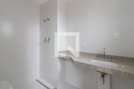Apartamento à venda com 74m², 2 quartos e 1 vagaBanheiro da Suíte 1