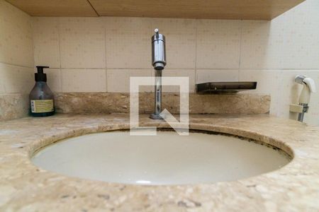 Apartamento à venda com 70m², 2 quartos e 1 vagaBanheiro Detalhe