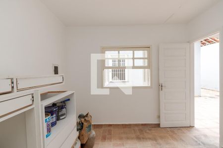 Casa à venda com 180m², 1 quarto e 5 vagas Casa à venda com 180m², 1 quarto e 5 vagasQuarto de Serviço