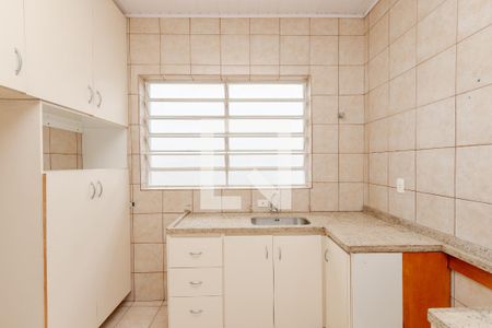 Casa à venda com 180m², 1 quarto e 5 vagas Casa à venda com 180m², 1 quarto e 5 vagasCozinha