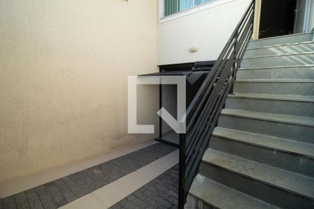 Casa à venda com 130m², 3 quartos e 3 vagasEscadas