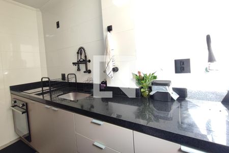 Apartamento à venda com 60m², 3 quartos e 2 vagasCozinha