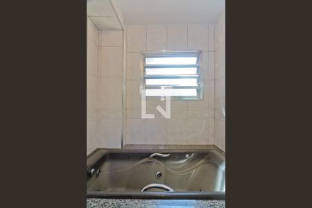 Banheiro da Suíte de casa à venda com 3 quartos, 130m² em Vila Iório, São Paulo