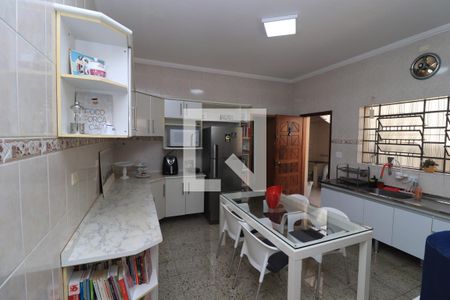 Casa para alugar com 150m², 3 quartos e 3 vagasCozinha