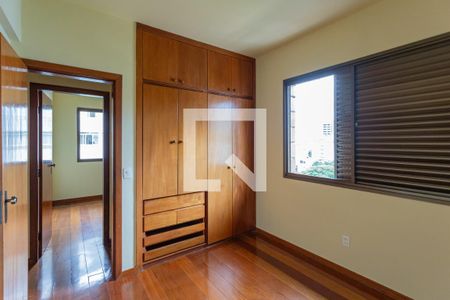 Quarto 1 de apartamento para alugar com 3 quartos, 200m² em Cruzeiro, Belo Horizonte