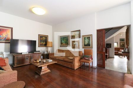 Foto 02 de casa à venda com 5 quartos, 174m² em Centro, Belo Horizonte
