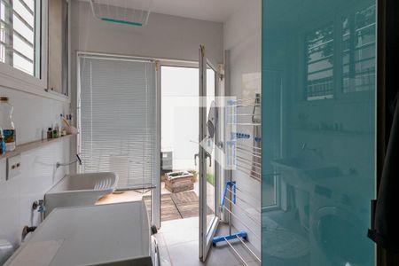 Casa à venda com 327m², 4 quartos e 4 vagasLavanderia 