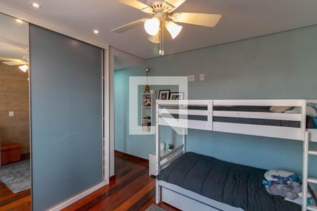 Casa à venda com 327m², 4 quartos e 4 vagasQuarto