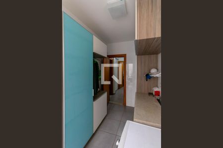 Casa à venda com 327m², 4 quartos e 4 vagasLavanderia 