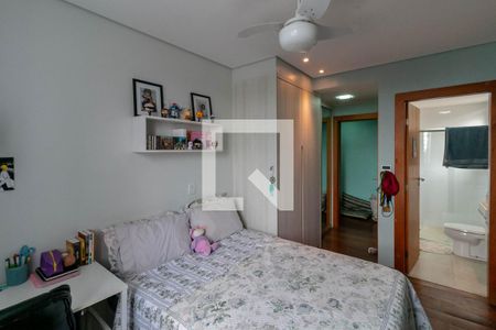 Casa à venda com 327m², 4 quartos e 4 vagasQuarto