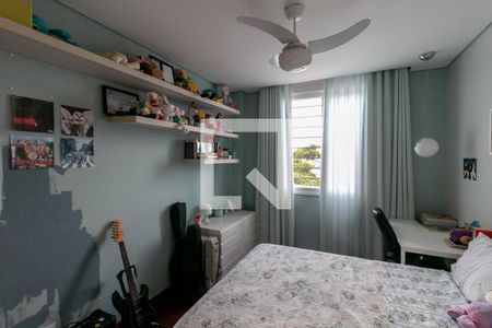 Casa à venda com 327m², 4 quartos e 4 vagasQuarto