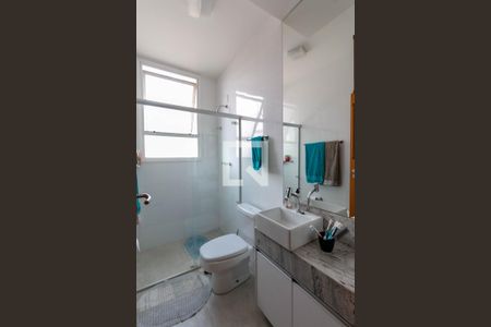 Casa à venda com 327m², 4 quartos e 4 vagasBanheiro Quarto