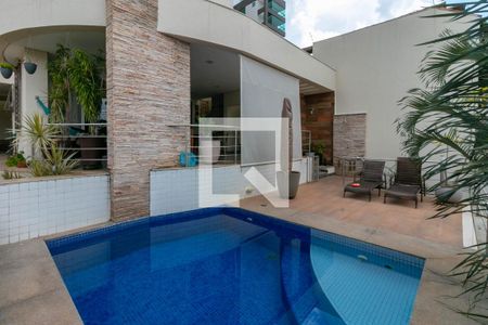 Casa à venda com 327m², 4 quartos e 4 vagasÁrea comum 