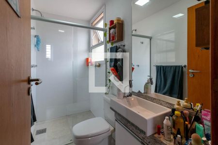 Casa à venda com 327m², 4 quartos e 4 vagasBanheiro Quarto