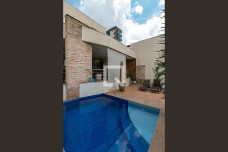 Casa à venda com 327m², 4 quartos e 4 vagasÁrea comum  