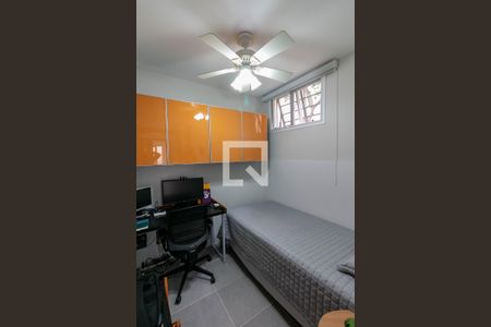 Casa à venda com 327m², 4 quartos e 4 vagasQuarto 