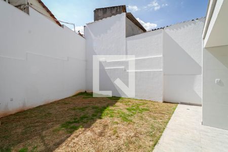 Casa à venda com 190m², 3 quartos e 2 vagasQuintal