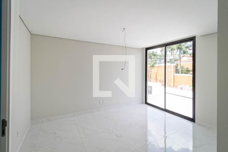 Casa à venda com 190m², 3 quartos e 2 vagasSuíte 