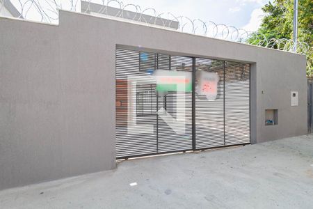 Casa à venda com 190m², 3 quartos e 2 vagasFachada
