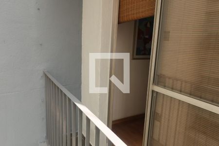 Apartamento à venda com 75m², 2 quartos e 1 vagaVaranda