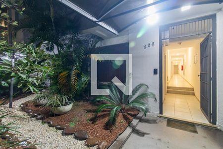 Entrada de apartamento para alugar com 2 quartos, 52m² em Menino Deus, Porto Alegre