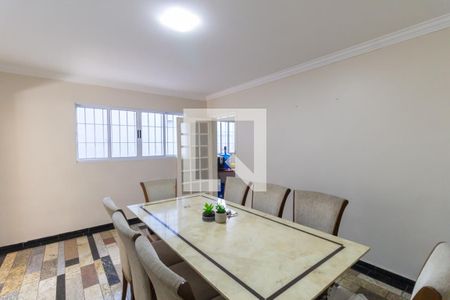 Casa à venda com 360m², 4 quartos e 5 vagasSala de Jantar