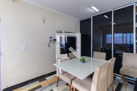 Casa à venda com 360m², 4 quartos e 5 vagasCozinha