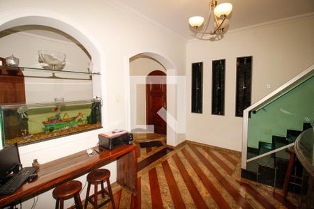 Sala de casa para alugar com 5 quartos, 480m² em Santa Cruz, Belo Horizonte