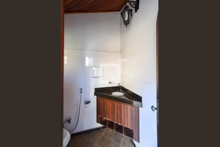 Lavabo  de casa para alugar com 5 quartos, 480m² em Santa Cruz, Belo Horizonte