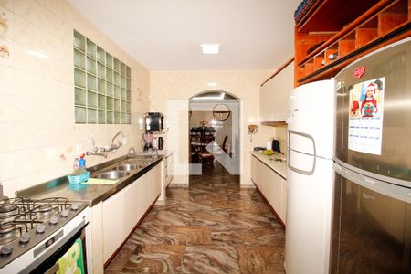 Casa para alugar com 480m², 5 quartos e 4 vagasCozinha