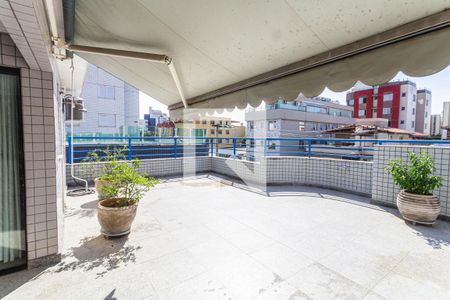 Apartamento à venda com 250m², 4 quartos e 2 vagasCobertura/Churrasqueira