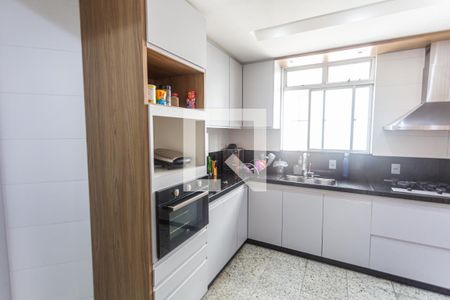 Apartamento à venda com 250m², 4 quartos e 2 vagasCozinha