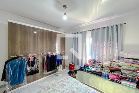 Casa à venda com 70m², 1 quarto e 1 vagaQuarto (casa 2)