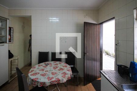 Casa à venda com 100m², 2 quartos e 2 vagasCozinha