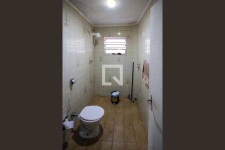 Casa à venda com 100m², 2 quartos e 2 vagasBanheiro Social 02