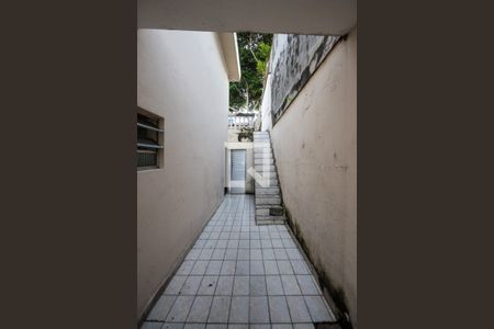 Casa à venda com 100m², 2 quartos e 2 vagasCorredor Lateral