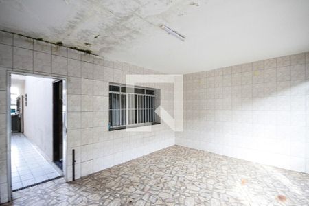Casa à venda com 100m², 2 quartos e 2 vagasGaragem