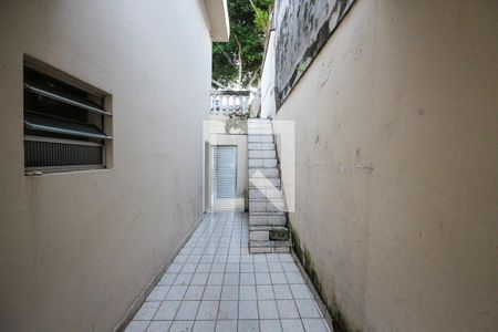 Casa à venda com 100m², 2 quartos e 2 vagasCorredor Lateral