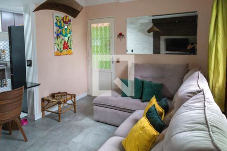 Sala de casa de condomínio à venda com 2 quartos, 180m² em Jardim Adriana, Guarulhos