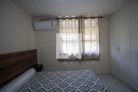 Casa de condomínio à venda com 210m², 3 quartos e 2 vagasSuíte 2