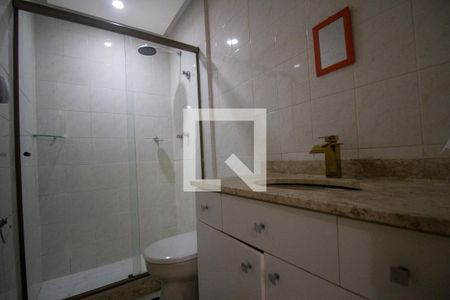 Casa de condomínio à venda com 210m², 3 quartos e 2 vagasBanheiro da Suíte 2