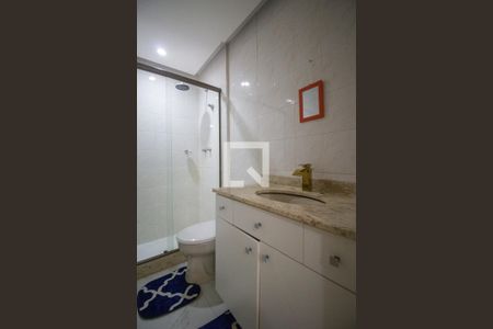 Casa de condomínio à venda com 210m², 3 quartos e 2 vagasBanheiro da Suíte 2