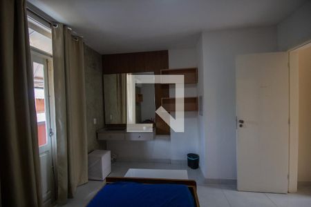 Casa de condomínio à venda com 210m², 3 quartos e 2 vagasSuíte 3