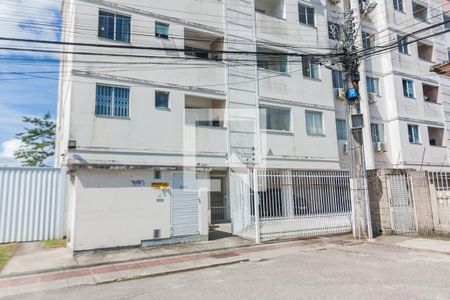 Apartamento para alugar com 56m², 2 quartos e 1 vaga Apartamento para alugar com 56m², 2 quartos e 1 vagaFachada