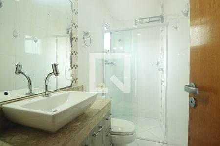 Suíte - Banheiro do Quarto 1 de apartamento para alugar com 2 quartos, 126m² em Vila Metalurgica, Santo André