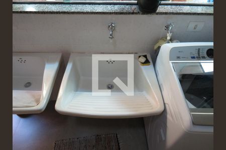 Casa à venda com 424m², 5 quartos e 4 vagasLavanderia - Tanque 2