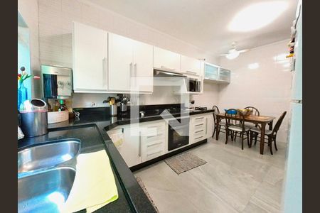 Casa à venda com 424m², 5 quartos e 4 vagasCozinha