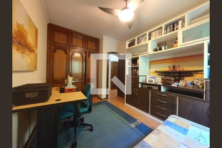 Casa à venda com 424m², 5 quartos e 4 vagasQuarto 3