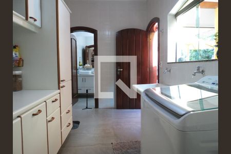 Casa à venda com 424m², 5 quartos e 4 vagasLavanderia